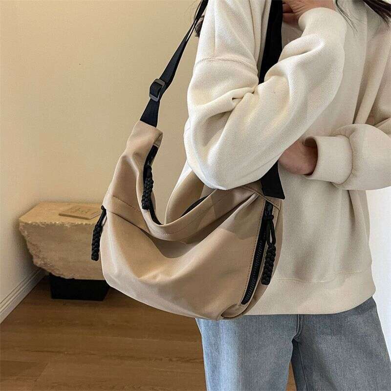 Fashion Commuter Large Capacity Single Shoulder Crossbody For Women New Casual Versatile Tote Korean Style Underarm Bag