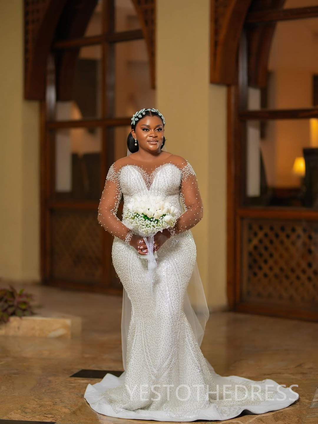 Plus Size Off White Aso Ebi African Wedding Dress Bridal Gowns For Bride Mermaid Wedding Gowns Sheer Neck Long Sleeves Beaded Lace Bridal Dress D611