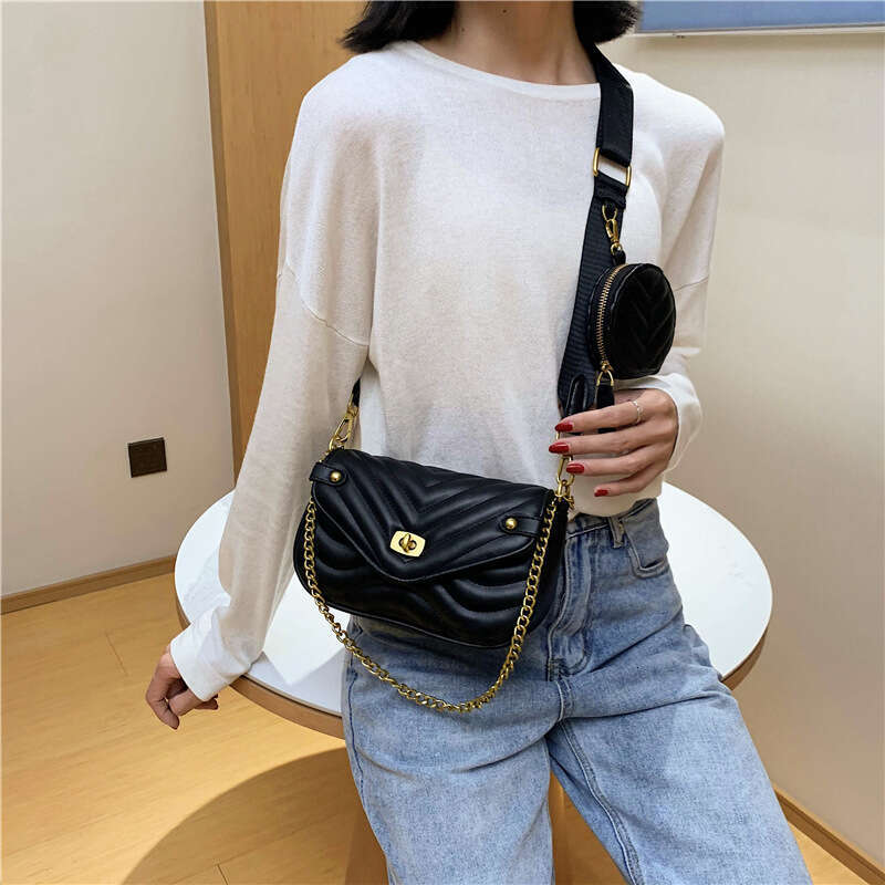 2025 New Women's Embroidered Thread Mother-Daughter Versatile Wide Strap Single Shoulder Crossbody Chain Designer Bags Handbag Underarm Bag