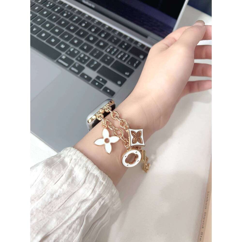 Nice Bracelet Link Strap Apple Watch Band For Women 38mm 40mm 41mm 42mm 44mm 45mm 46mm 49mm