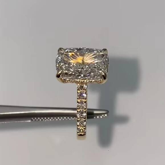Gorgeous Engagement Rings 4ct Elongated Cushion Cathedral Setting S925 14K Gold Plated Wedding Moissanite Rings