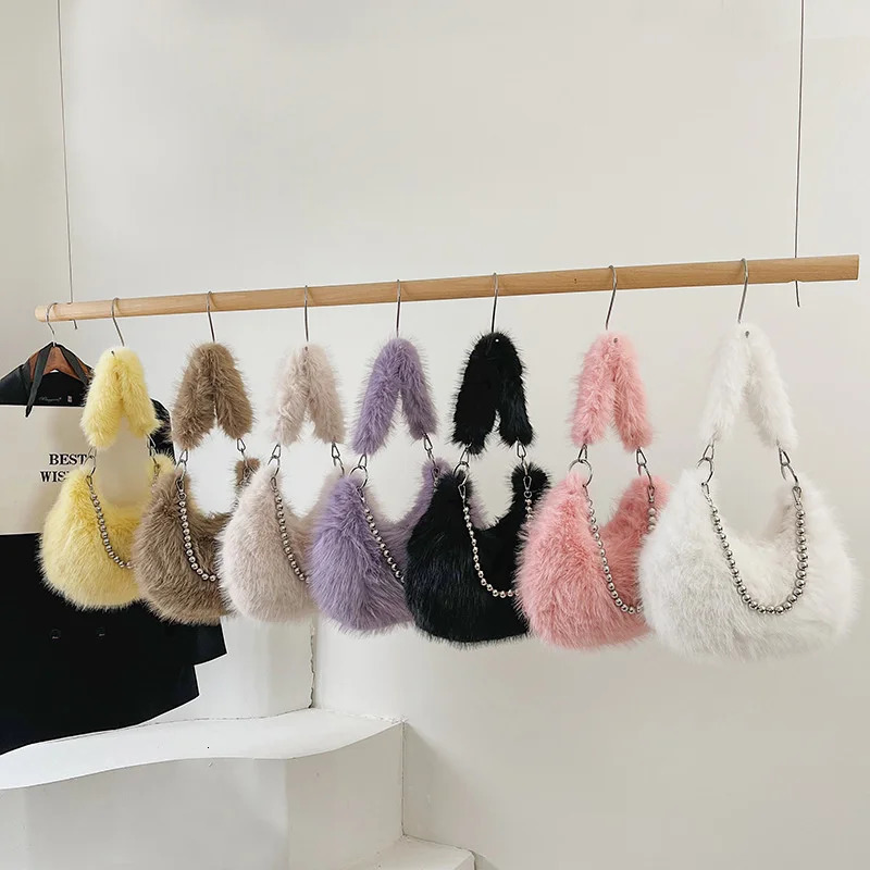 Plush Women Armpit Purse with Chain Fluffy Versatile Shoulder Bag Faux Fur Fashion Underarm Bag Ladies Winter Furry Tote Handbag 250818