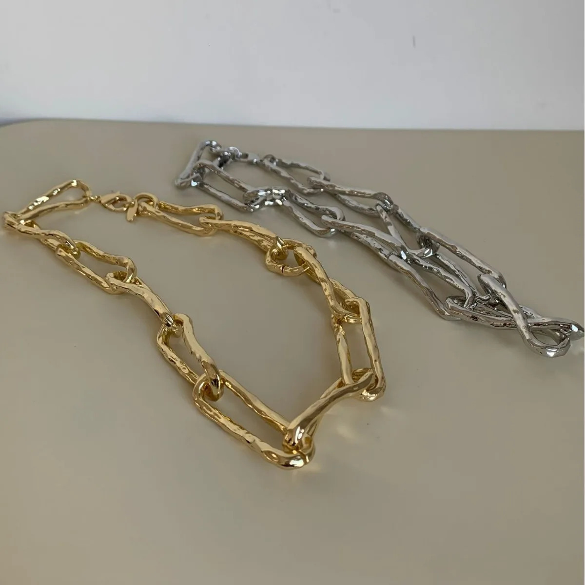 Retro Gold-plated Short Chunky Necklace for Women Big Girls Thick Chain Splicing Metal Choker Jewelry Collares Para Mujer 250815