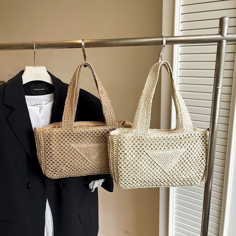 Large Capacity Hollow 2025 New Casual Commuting High-end Straw Single Shoulder Crossbody Travel Woven Bag Beach 7e4