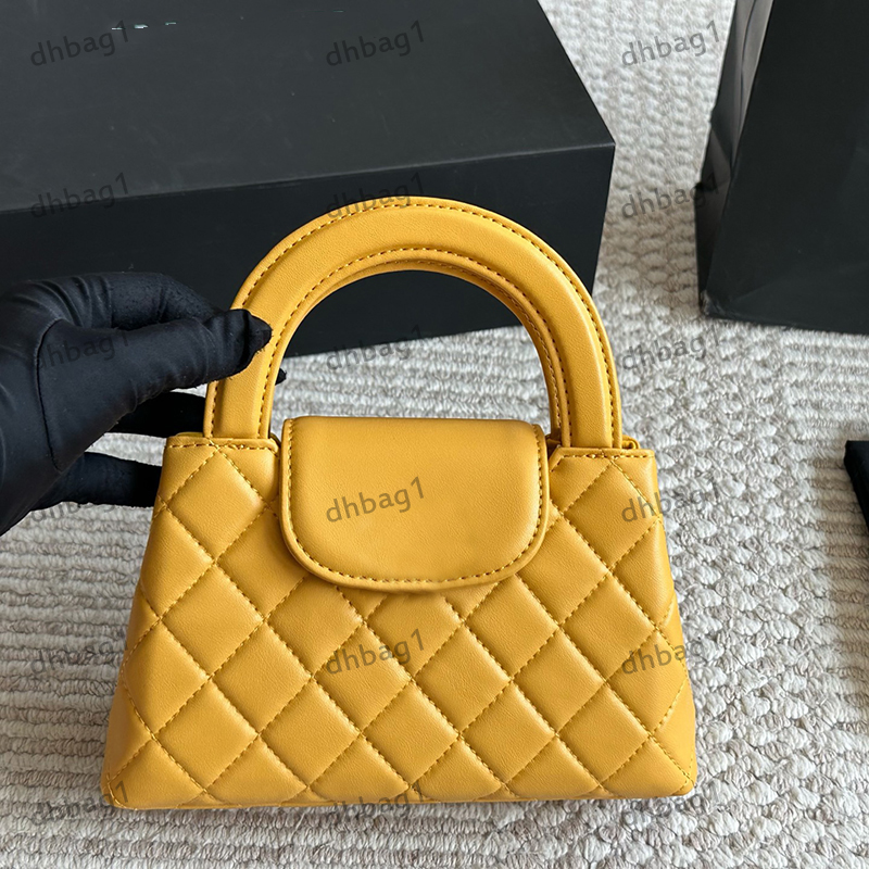 26k Luxury Handbag Fashion Ladies Shoulder Bag Lambskin Checkered Pattern Gold Metal Lock Matelasse Chain Semi-Circular Handle Crossbody Sacoche Makeup Bags 20cm