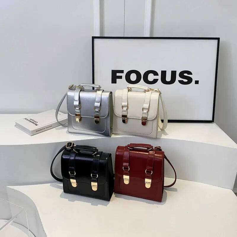 Small Women 2024 Y2K Korean Fashion Solid Color Backpack School Bag Cute Pu Leather Travel Red Back Packs 241008