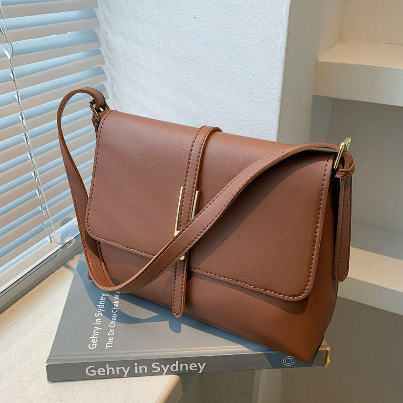 Large Capacity Women's 2025 New Trendy Versatile Simple Crossbody Textured Single Shoulder Underarm Small Square Bag