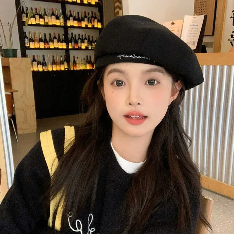 Fall Winter Beret Hat for Women Slimming Face Octagon Cap British Vintage Literary Artist Hat Dark Academia Fashion Accessory 250819