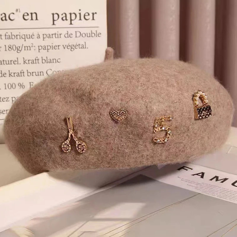 Autumn Winter Love Badge Womens Wool Tweed Beret Fashion Retro Painter Hat Pumpkin Hat 250819