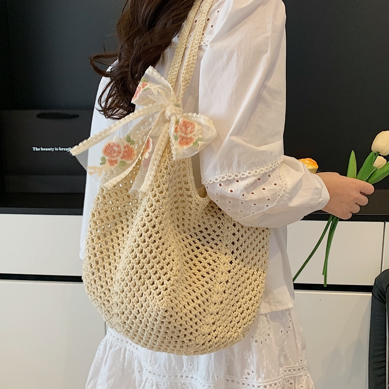 2025 Autumn Large Capacity Woven Bag New Hollow Shoulder Straw Bag Leisure Commuter Handbag Women's Bag Women's Crossbody Bag Designer Bag W