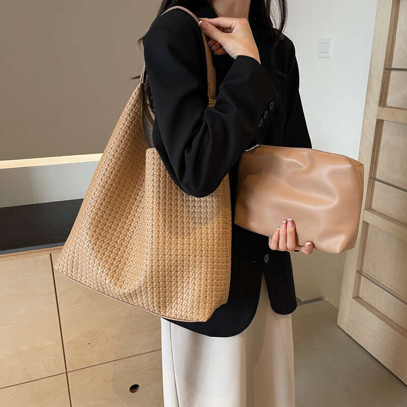 Casual Relaxed Large Capacity for Women 2025 New Fashion Brown Commuter Shoulder Tote Bag