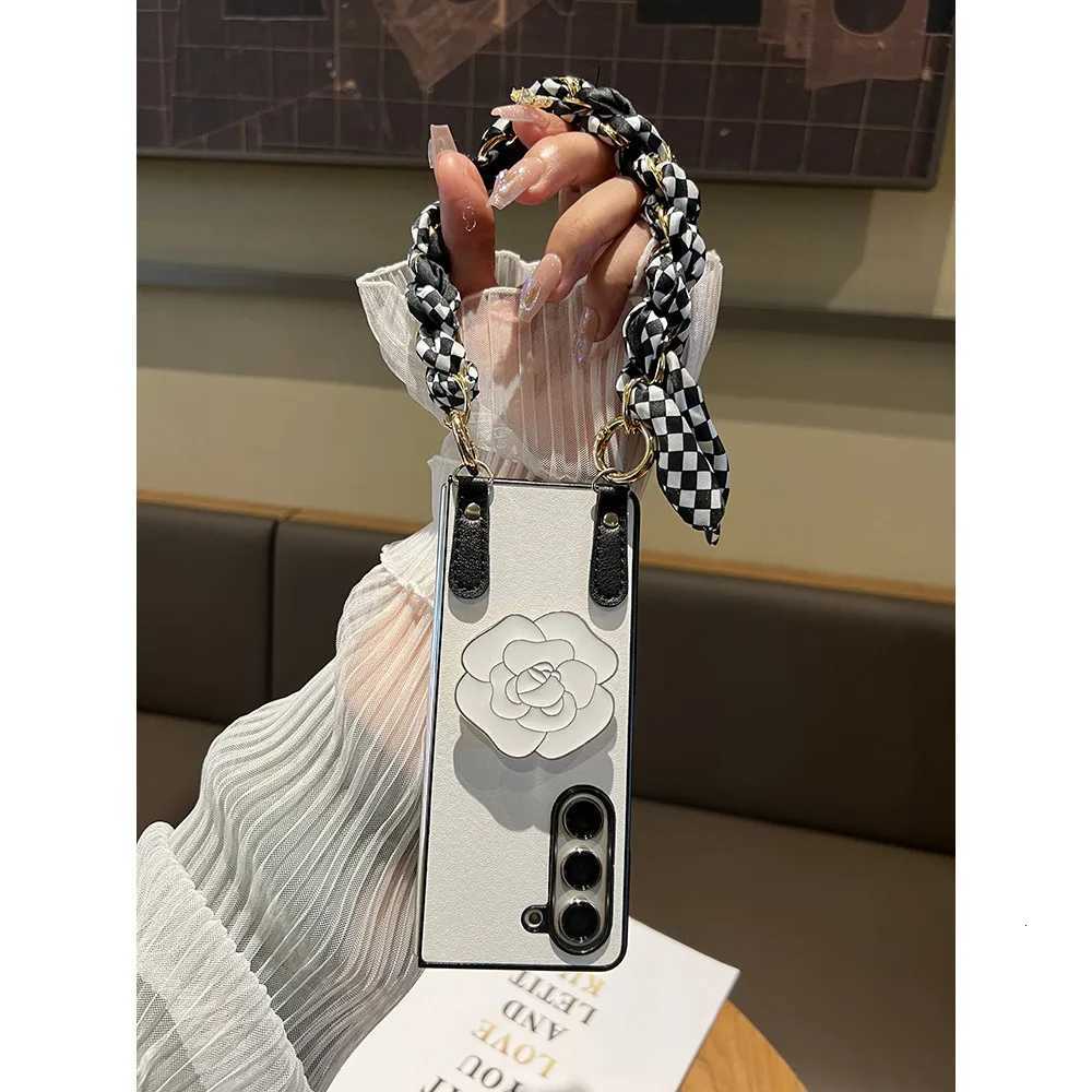 Phone case For Galaxy Z Fold 7 6 5 4 3 5G Lia Flower Stand Holder Bracelet Hand Chain Of Silk Scarf White Leather Case Cover