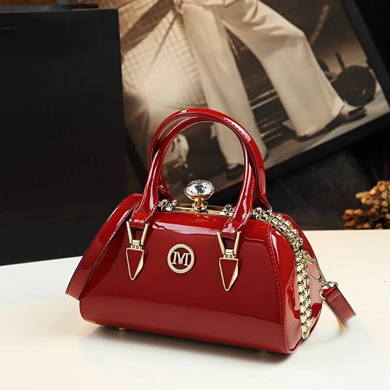 Leather 2025 New Women's Handbags Fashion Party Portable Shoulder Messenger Mom Evening Bag Small Bridal Wedding Bags