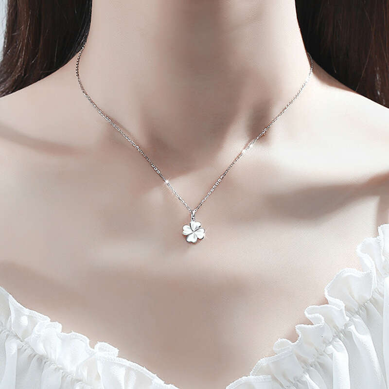 DHpet Lucky Four-Leaf Clover Necklace Women Fashionable Elegant Collarbone Chain Gift for Girlfriend Birthday Fresh Flower Pendant