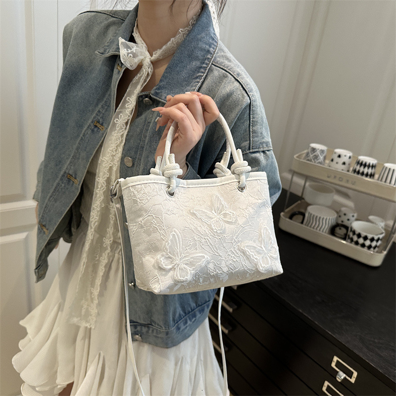 2025 Autumn Fashion Bag Korean Embroidery Large Capacity Single Shoulder New Women's Handbag Bow Casual Women's Crossbody Bag Designer Bag T
