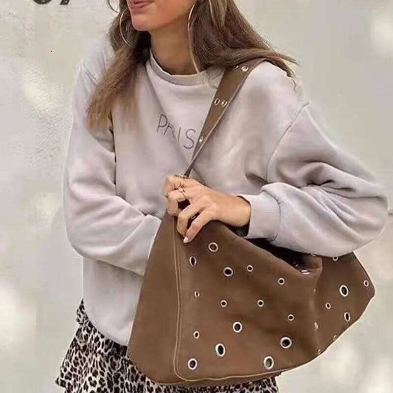 Fashionable Studded Purses Hobo Bag Punk Women Small Shoulder Purse Vegan Leather Designer Handbags Streetwear