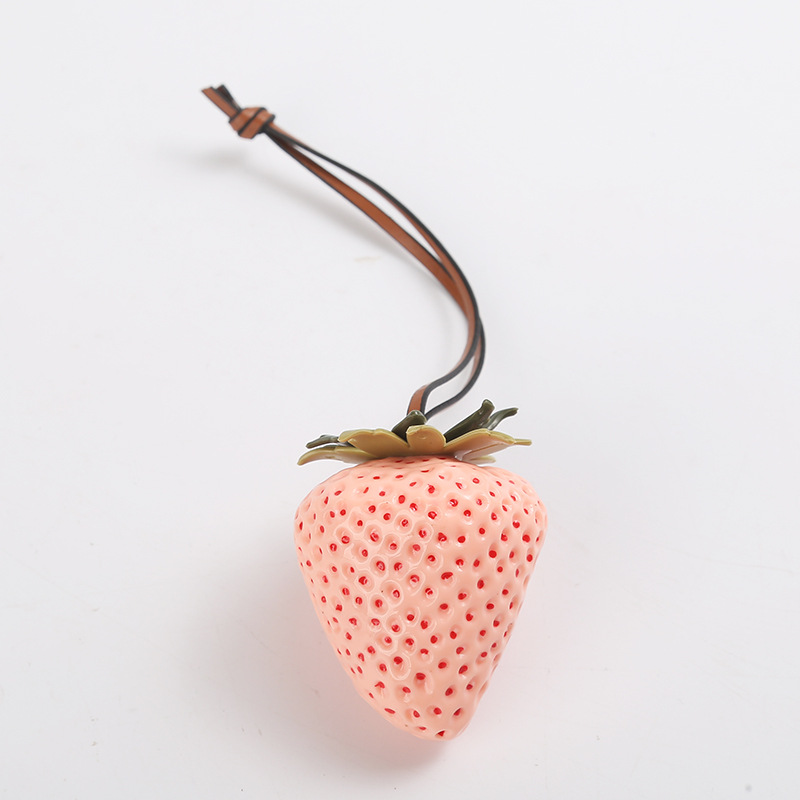Designer Charms Bag charm 3D Resin Cute Hanging Decoration Luxurys designer Fashion style Acrylic Super Realistic Handmade Accessory Simulation Strawb