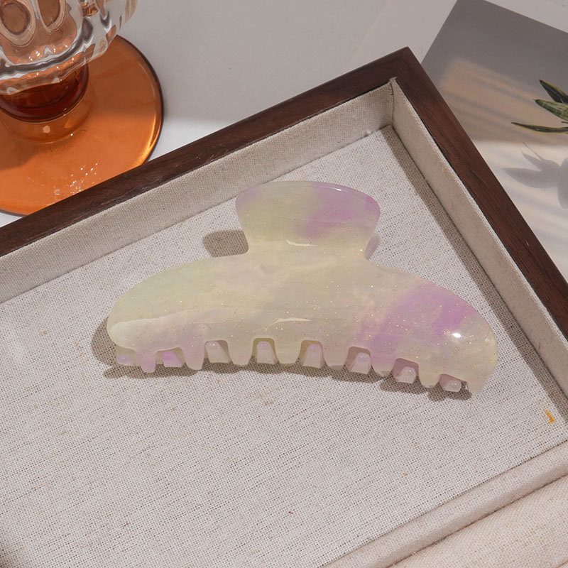 Marble-patterned clasp shark head jewelry