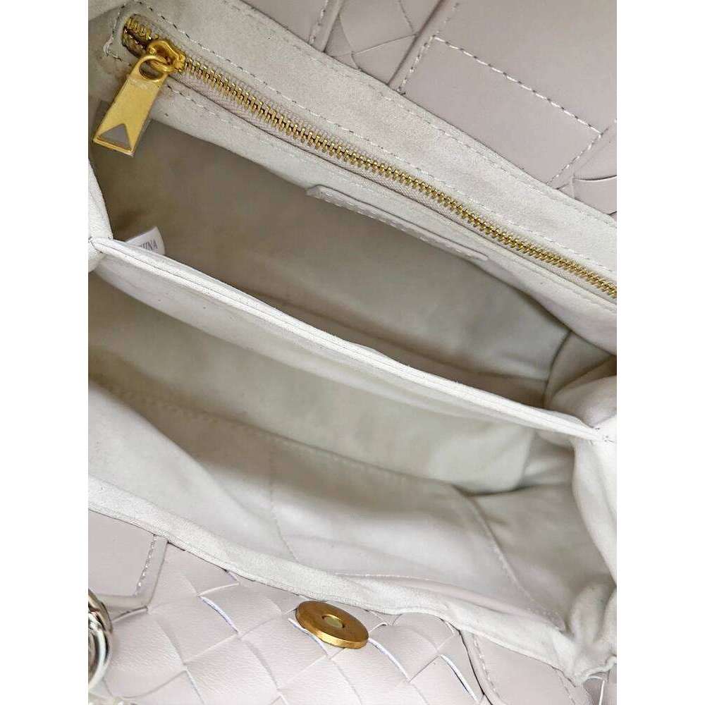 Designer Bag Tote Bag Shoulder Bag New Summer Vegetable Basket Woven Genuine Leather Handbag Large Capacity Shoulder Crossbody Tote Bag