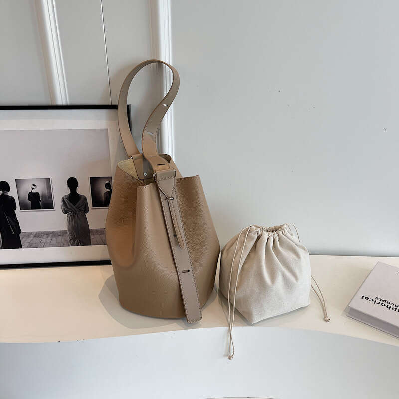 Large Capacity for Women 2025 New Fashion Niche Design Single Shoulder Crossbody Trendy Mother-Daughter Bucket Bag This Year