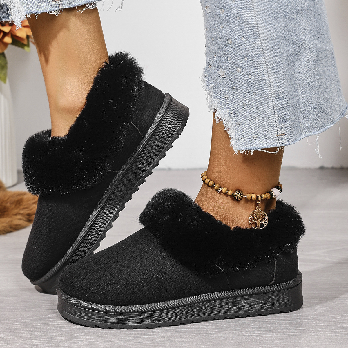 Free delivery designer woman cotton boots Velvet cotton shoes with anti slip thick sole and warm short boots