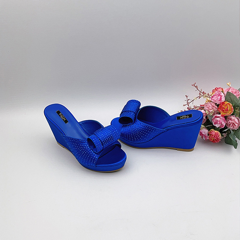 Summer Rhinestone High Heel Fashion Slippers for Women Non-Slip Plastic Wedge Sandals Stylish Outdoor Thick Sole