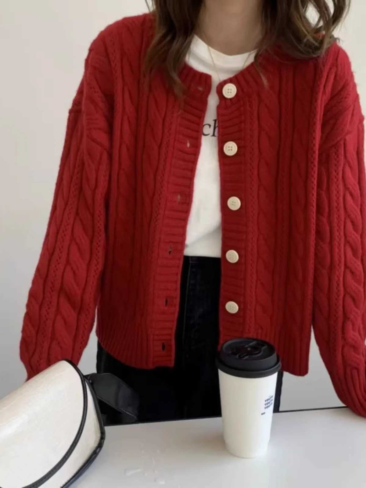 Simple style! 100% Pure Cashmere Knitted Cardigan with Round Neck Twist Womens Short Loose Sweater with Wool Coat Base XJ250819