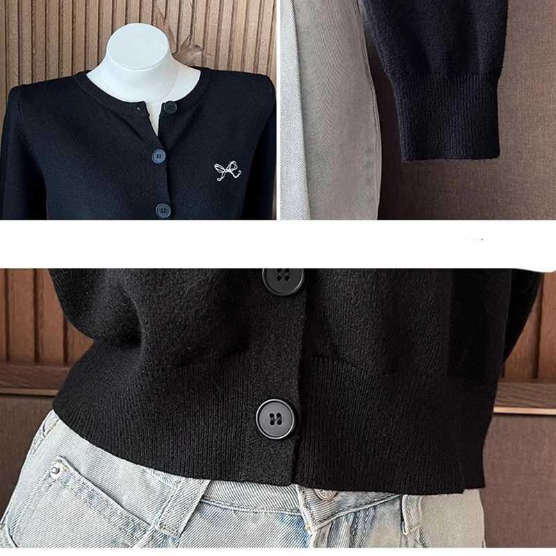 Embroidery Cropped Cardigans Women Long Sleeve Knitwear Tops Autumn Winter Casual O Neck Korean Ladies Black Sweaters XJ250819