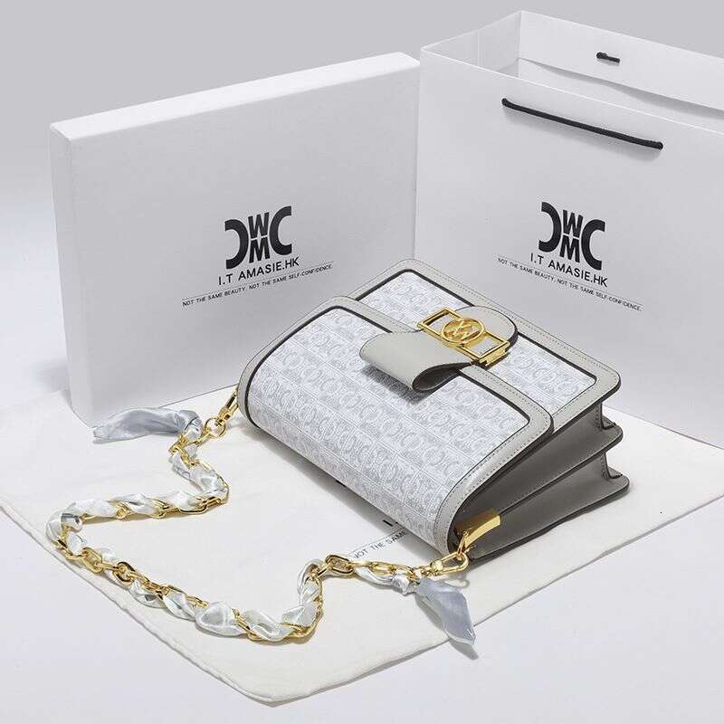 2024 New Women's Fashion Trend Printed Small Square Versatile One Shoulder Crossbody Bag High Quality Texture Handbag