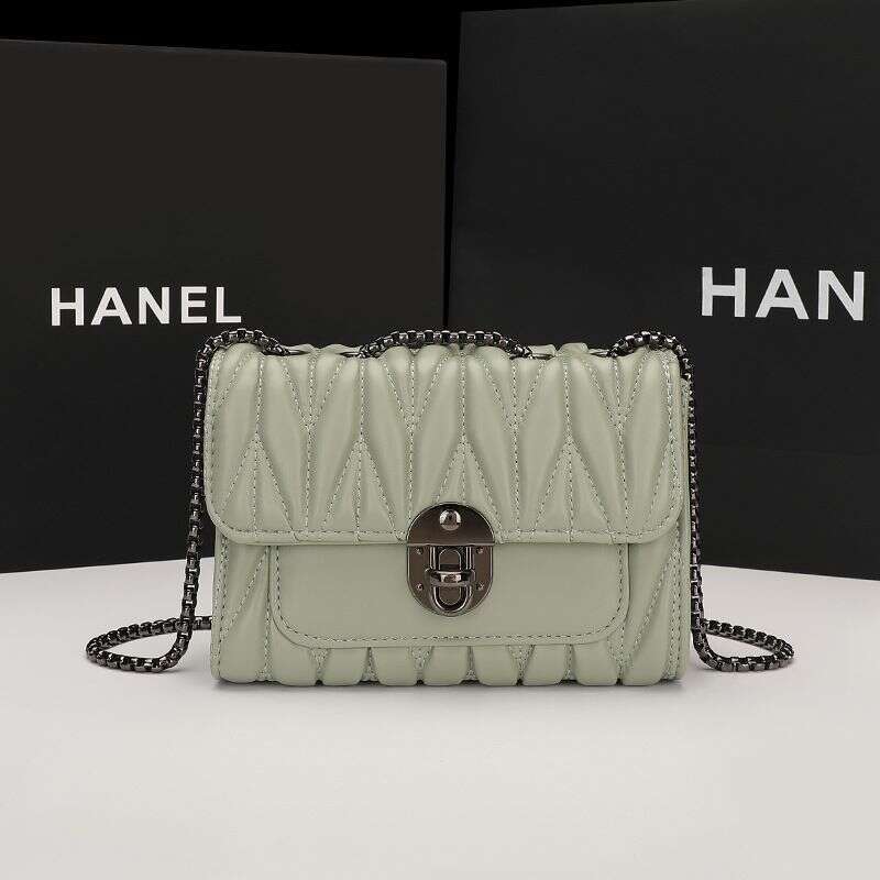 Women's 2023 new trend all-match niche design texture high-end French Messenger shoulder fashion small bag