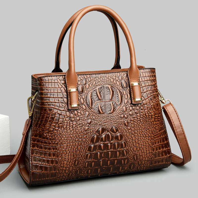 Women's light brand crocodile pattern soft leather mother bag 2023 new European and American trendy elegant handbag for middle-aged women