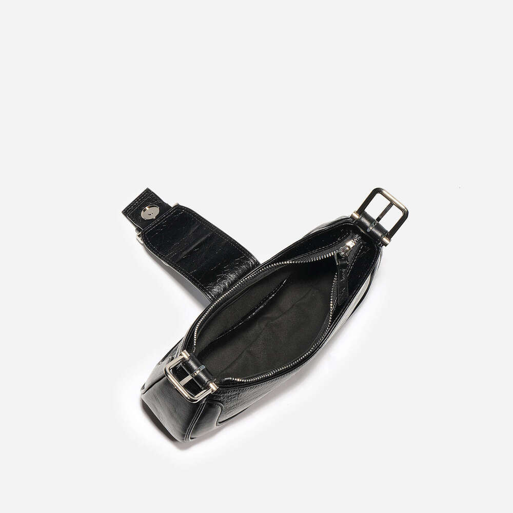 New Korean Version Niche Motorcycle Texture Baguette Underarm Versatile Ins Style Shoulder Bag for Women