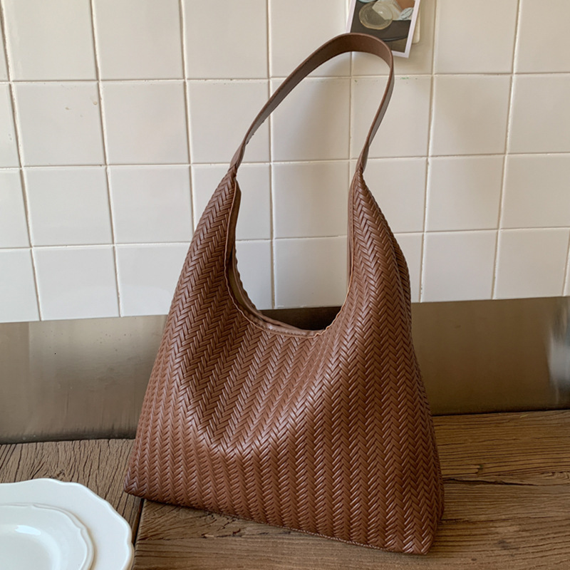 2025 Autumn Korean style niche woven pattern women's handbag fashion casual single shoulder armpit bag women's crossbody bag designer bag wo