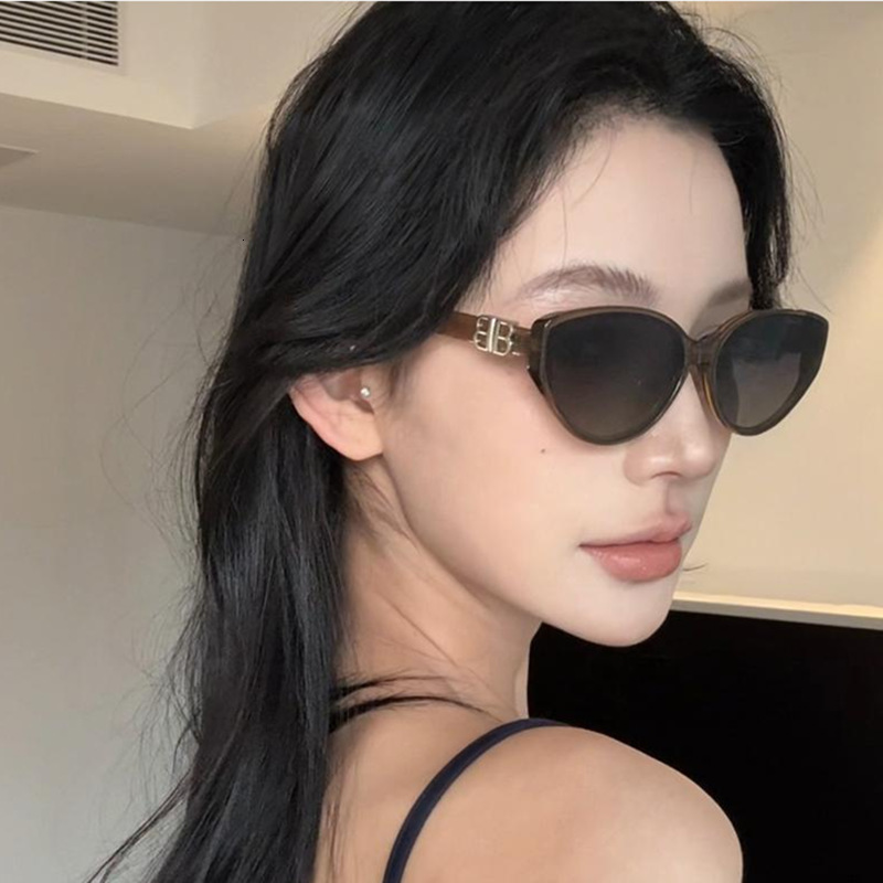 New High-end Sunscreen Sunglasses Internet Celebrity Style Fashionable And Elegant High-end Cat-eye Sunglasses for Women