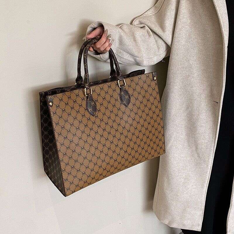 business multifunctional travel shop tote teenage female college students, rookies and white-collar workers, perfect for