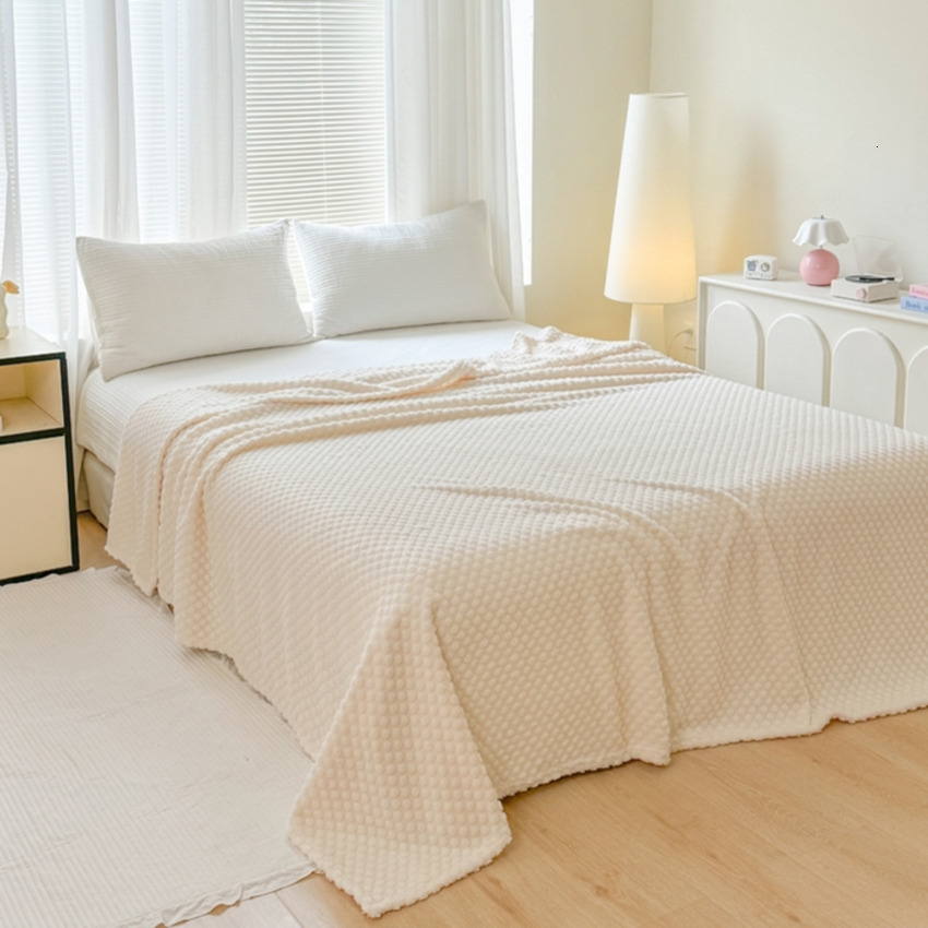 (Total) Danben Home Textiles 2025 New Soft Cotton Flannel Jacquard Beanie Taffeta Velvet Massage Feel Blanket