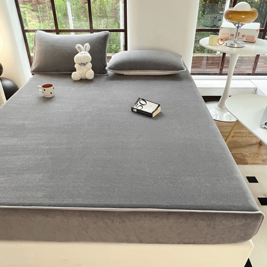 (General) Angel 2025 New Solid Color Printed Single Layer Milk Veet Bed Sheet Mattress Protector