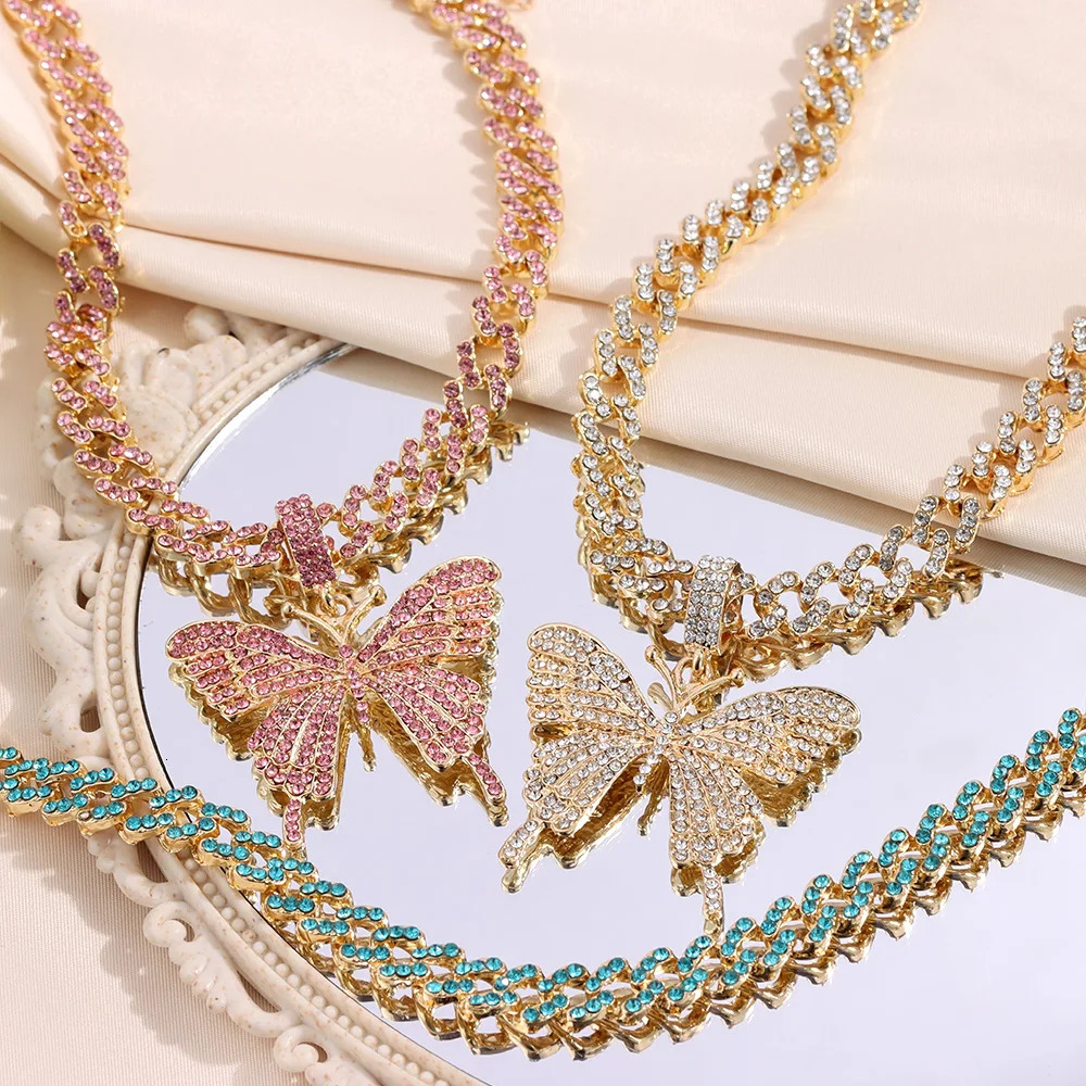 Fashion Bling Rhinestone Big Butterfly Pendant Necklace for Women Pink Blue Crystal Cuban Chain Necklace Rapper Rock Jewelry 250815
