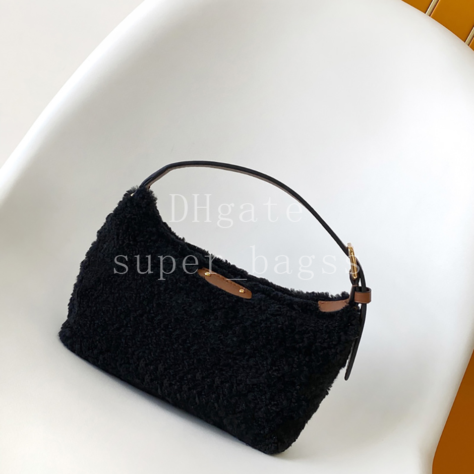 Hills Pochette handbag Mirror quality New Moon Bun Chocolate Cream Shearling grained leather Crossbody bag luxury designer bag 18.5CM shoulder bag with box LH04A3