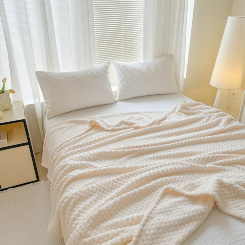 (Total) Danben Home Textiles 2025 New Soft Cotton Flannel Jacquard Beanie Taffeta Velvet Massage Feel Blanket