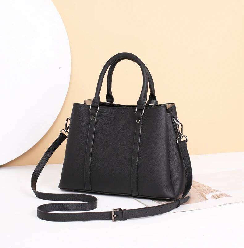 New Fashion Solid Color Cowhide Leather Women Handbag Large Capacity Single Shoulder Bag Middle Aged Mother Cross Body Tote