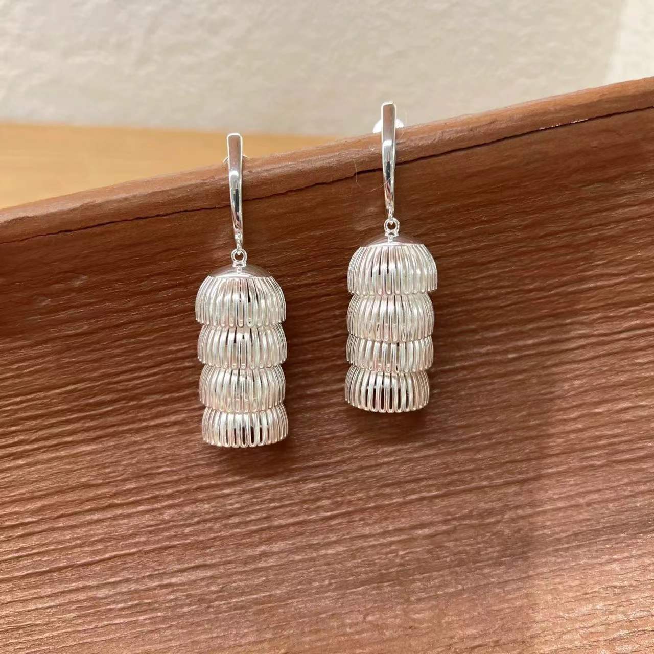 Artistic National Theme Semi-Sphere Lantern Ear Cuff Jewelry for Fashion Forward Individuals