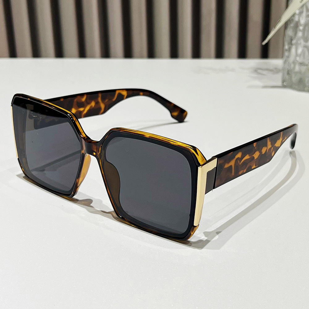 Designer Sunglasses For Men Women Square Sunglasses Big Frame UV400 Protection Sunglasses Luxury Polarized Goggle Pilot PC Frame Eyewear P9899