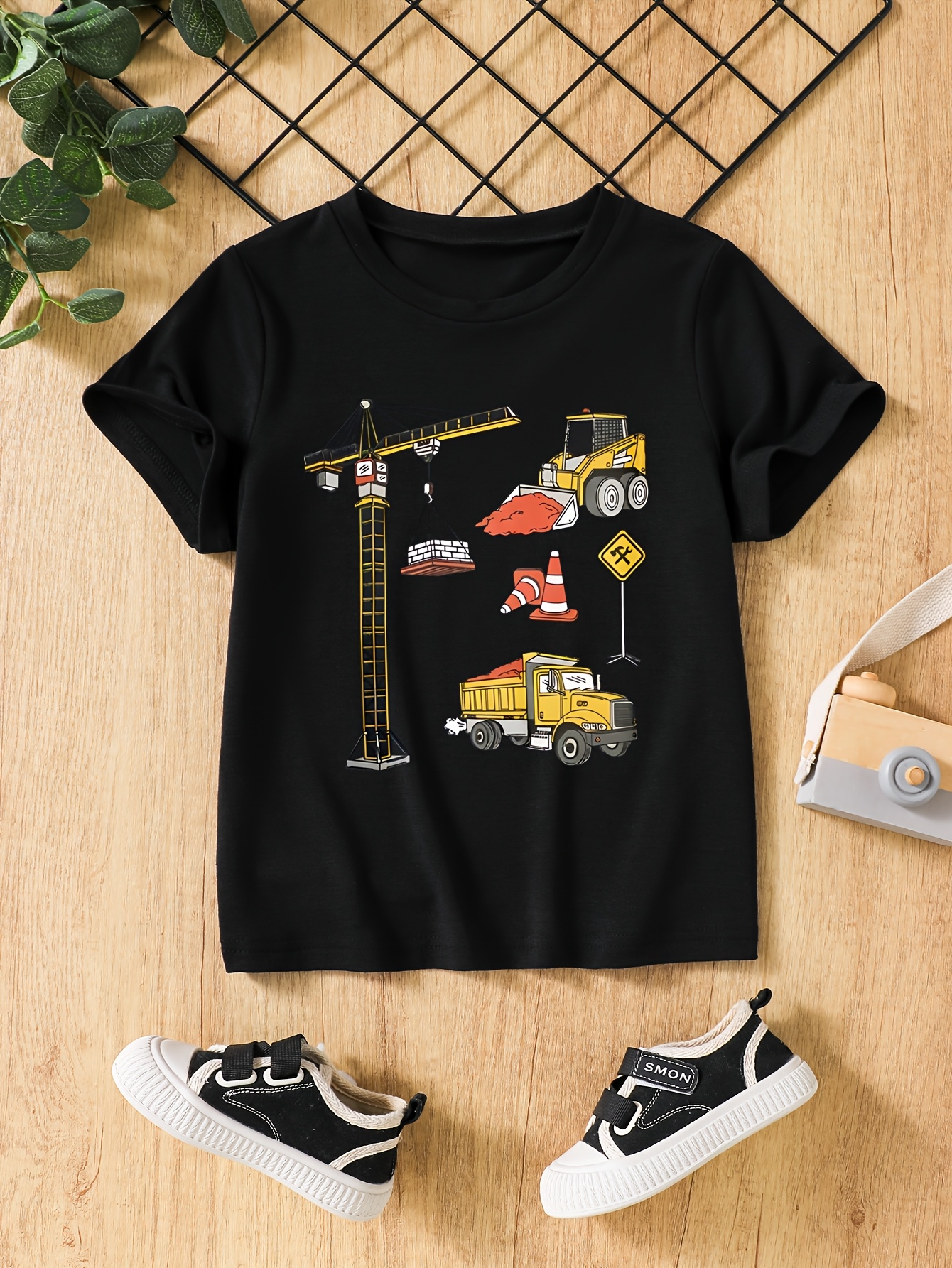 T-shirts Boys' Three-Piece Short-Sleeve Excavator Print Set - Breathable Quick-Dry Fabric