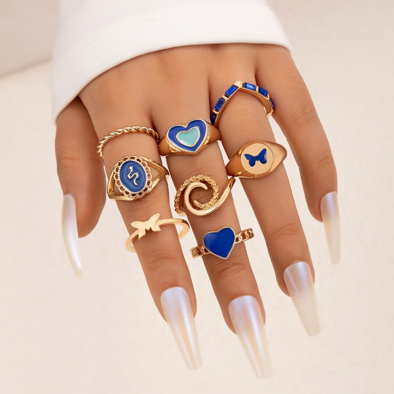 Sophisticated Geometric Flower Patterned Gold Wedding Band Set for Couples