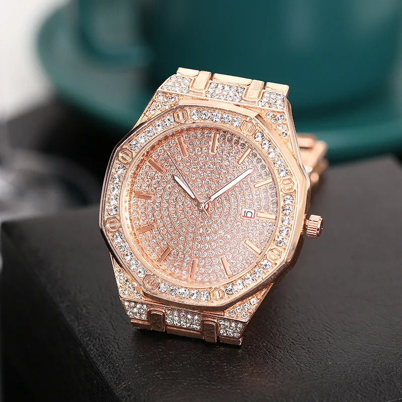 Unisex Full Sky Star Watch Four-Color Alloy Screw-Embedded Diamond Fashion Calendar Timepiece 250819