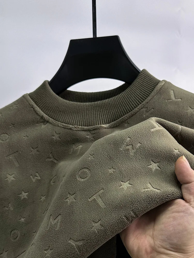 High end fashion letter jacquard sweater men round neck winter plush thick Tshirt Korean version casual warm pullover 250819