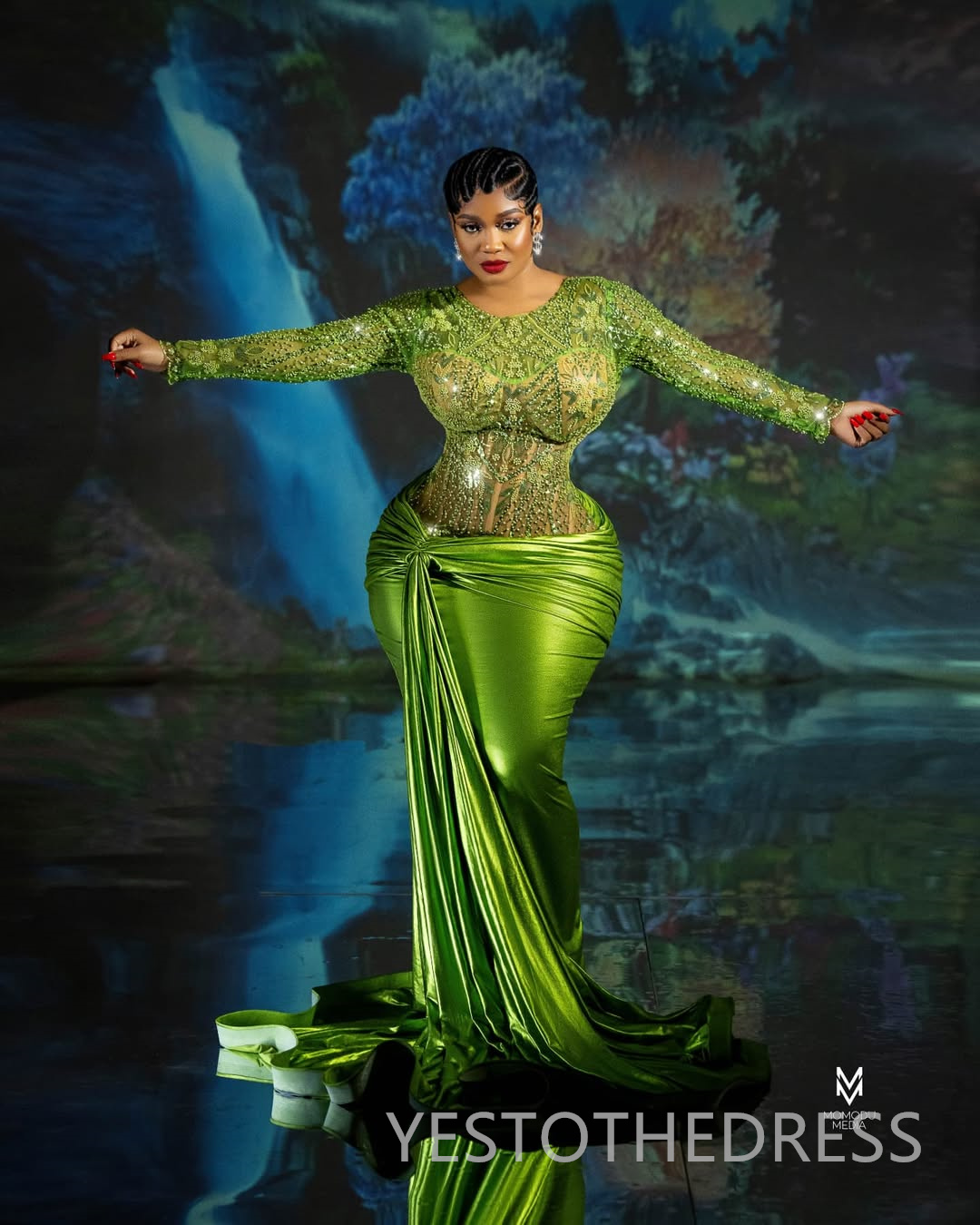 Plus Size Green Prom Dress 2025 Evening Dresses Robe De Sorrie Sheer Neck Long Sleeves Beaded Lace Pearls Birthday Dress Second Reception Gowns AM2689