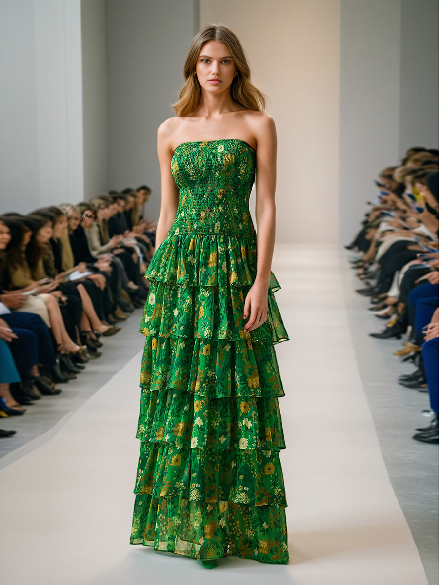 Wearing a strapless long dress and a lotus leaf skirt for spring, a new French style high-end chiffon dress