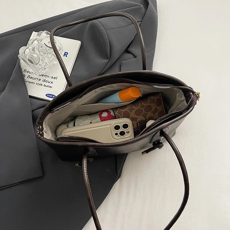 PU Leather Shoulder Bags For Women Winter Y2K Trend Female Crossbody Bag Lady Handbags And Purses Retro Tote Bag bolso 250818